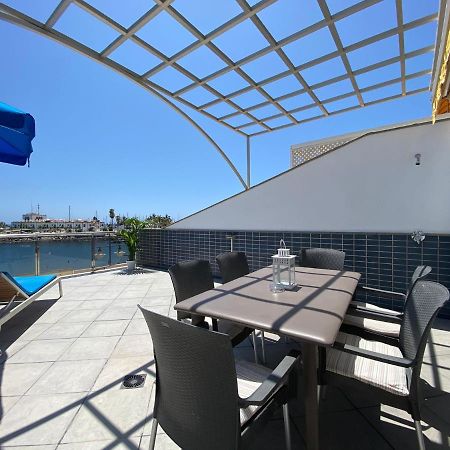 Billy'S Beachfront Apartment With Pool Access プエルト・デ・モガン エクステリア 写真