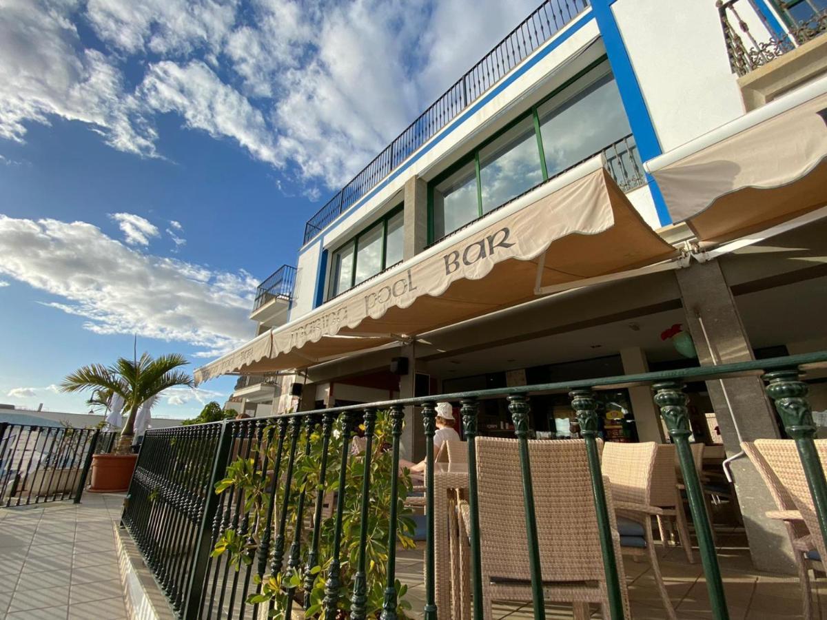 Billy'S Beachfront Apartment With Pool Access プエルト・デ・モガン エクステリア 写真